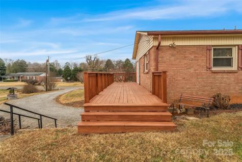 2580 Sweetbriar Circle Lenoir NC 28645