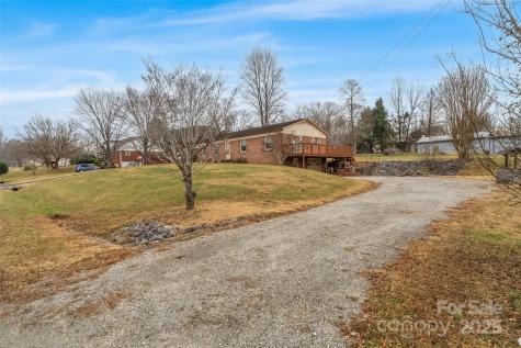 2580 Sweetbriar Circle Lenoir NC 28645