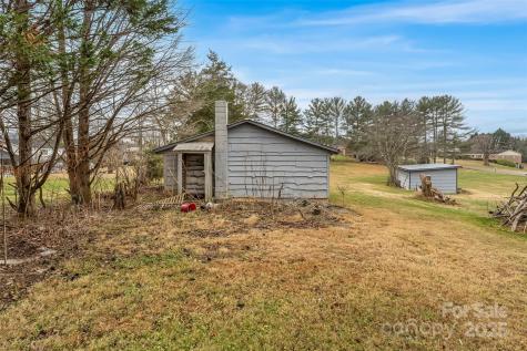 2580 Sweetbriar Circle Lenoir NC 28645