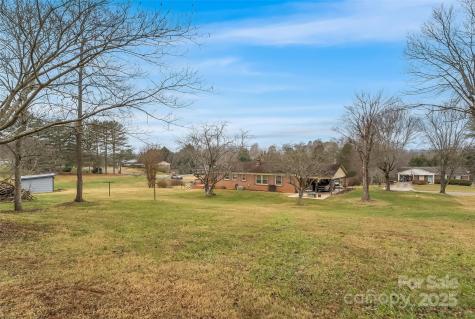 2580 Sweetbriar Circle Lenoir NC 28645