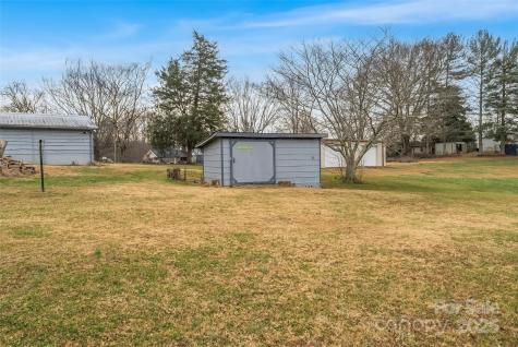 2580 Sweetbriar Circle Lenoir NC 28645
