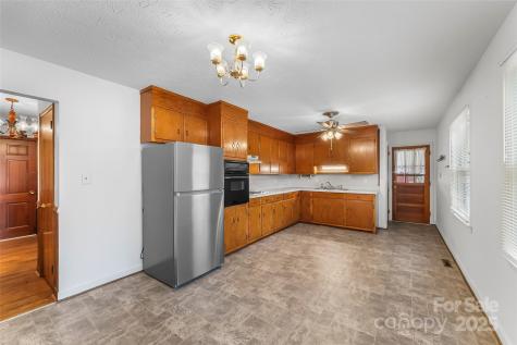 2580 Sweetbriar Circle Lenoir NC 28645