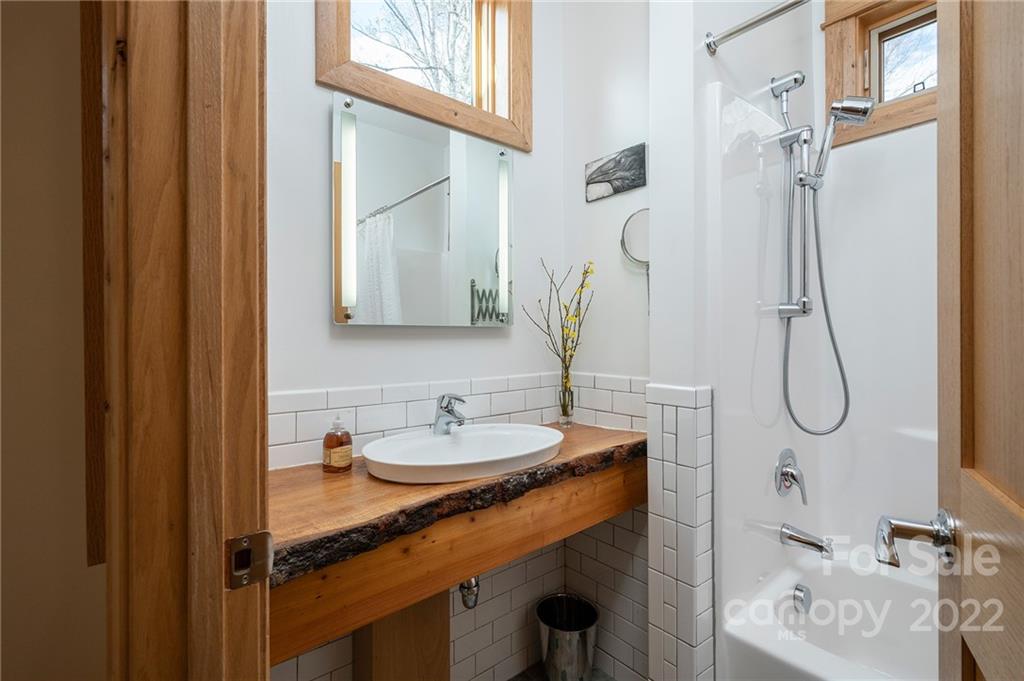 53 Carrier Street Asheville NC 28806
