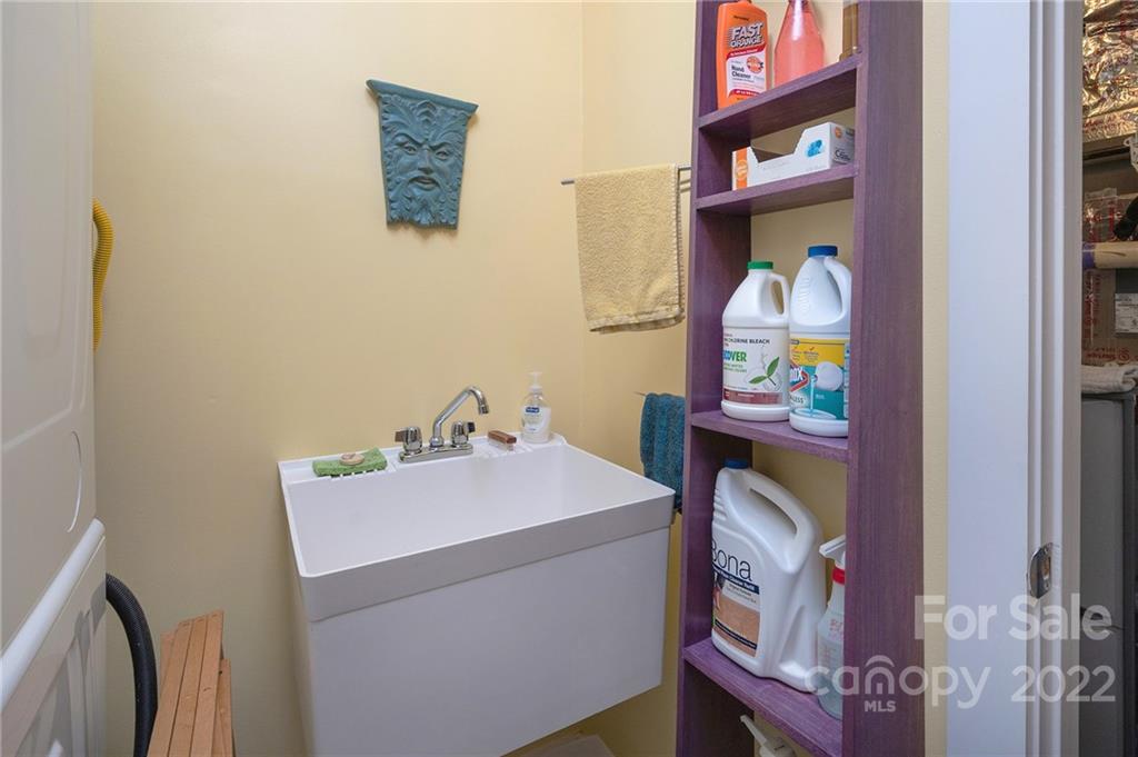 53 Carrier Street Asheville NC 28806