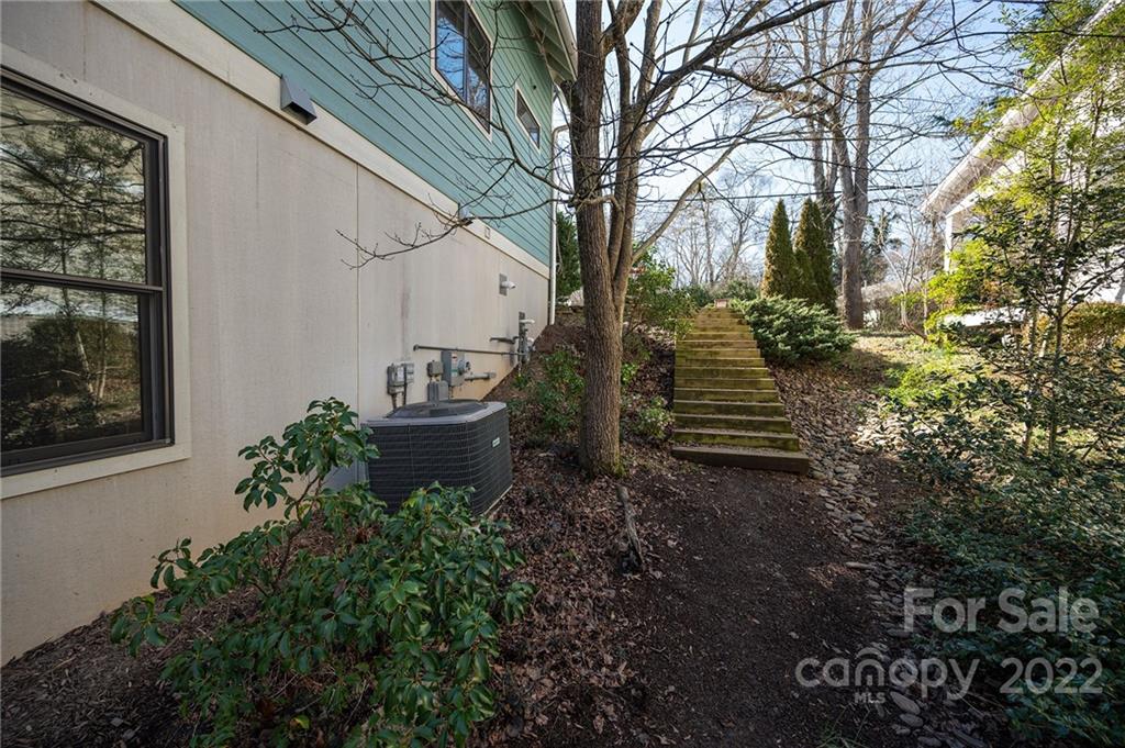 53 Carrier Street Asheville NC 28806