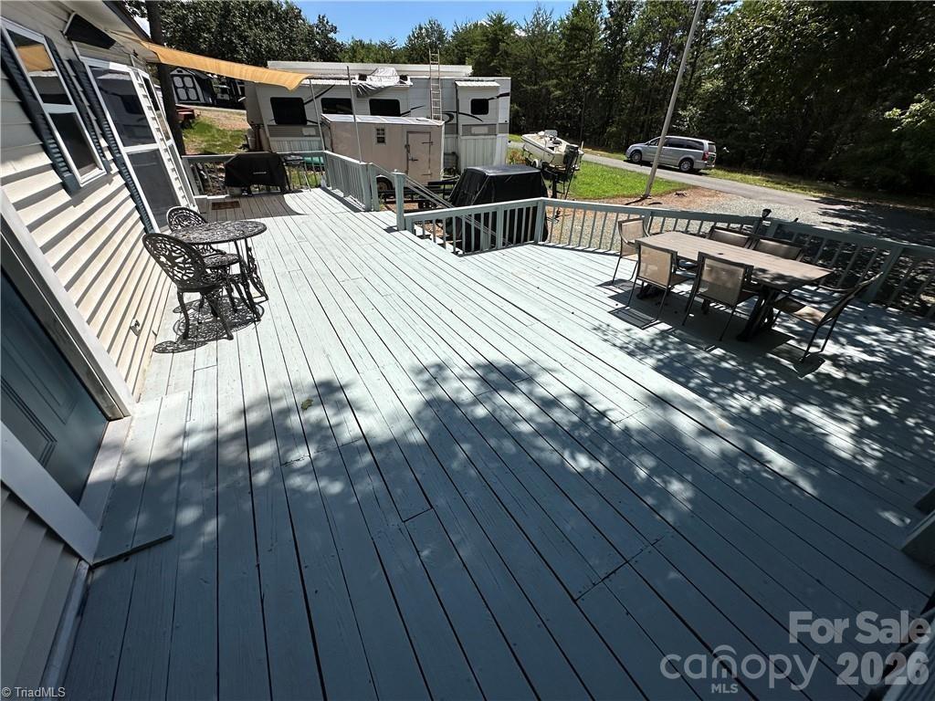 112 N Cardinal Drive New London NC 28127