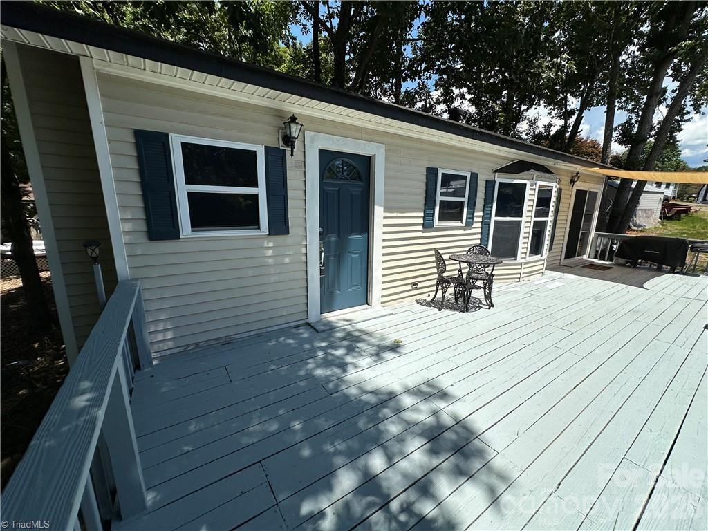 112 N Cardinal Drive New London NC 28127