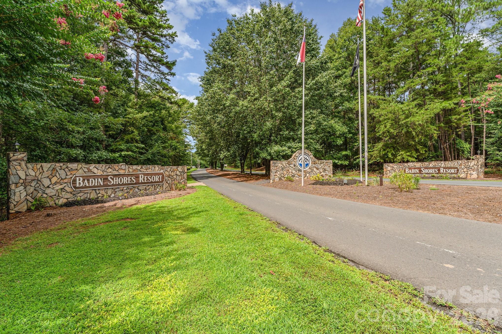 112 N Cardinal Drive New London NC 28127