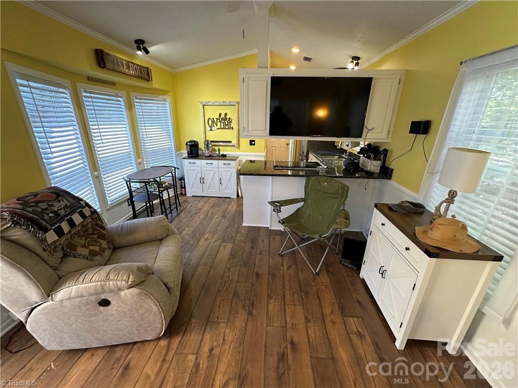 112 N Cardinal Drive New London NC 28127