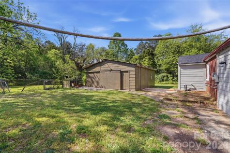 2231 Claremont Road Newton NC 28658