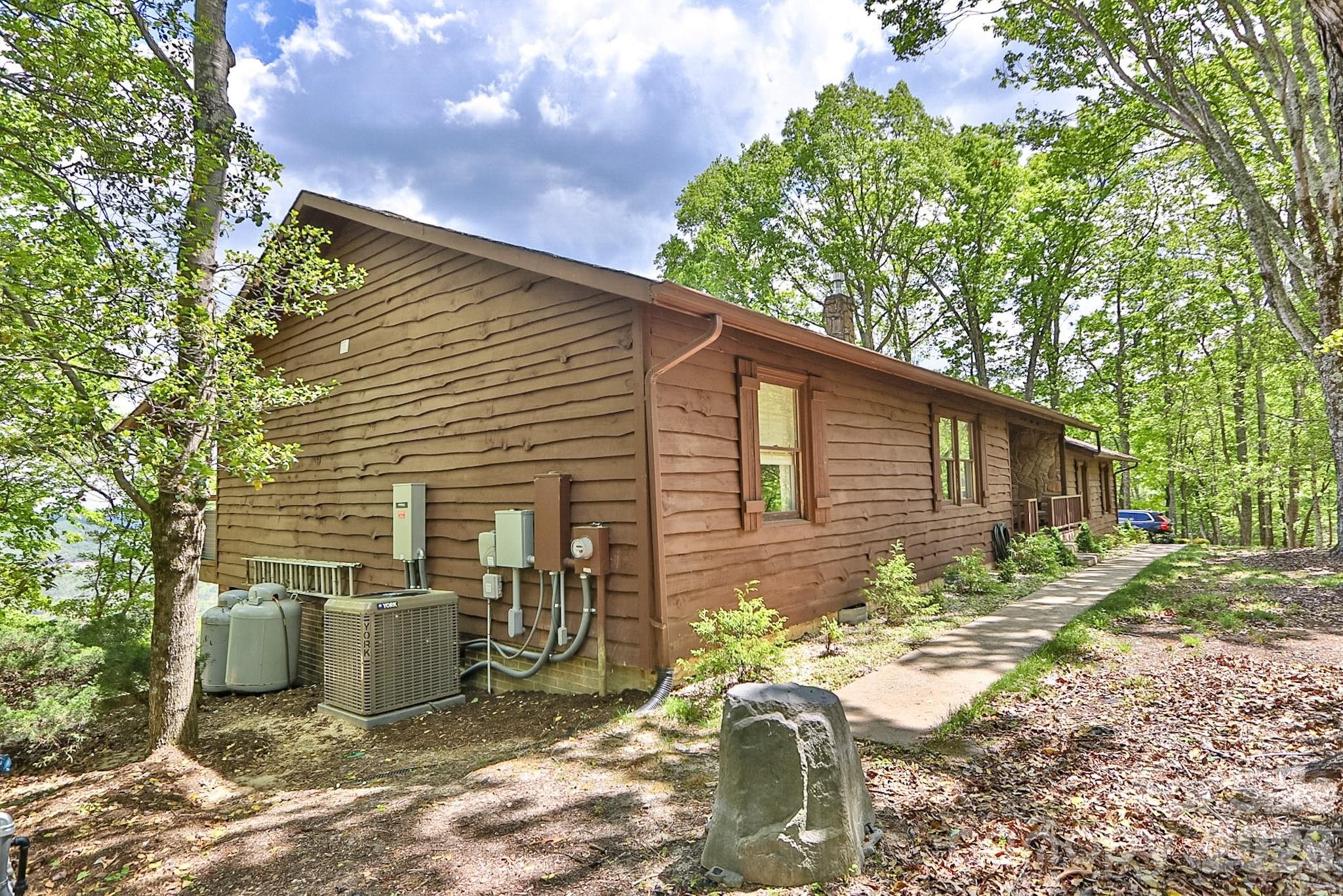 1401 Greenstreet Drive Traphill NC 28685