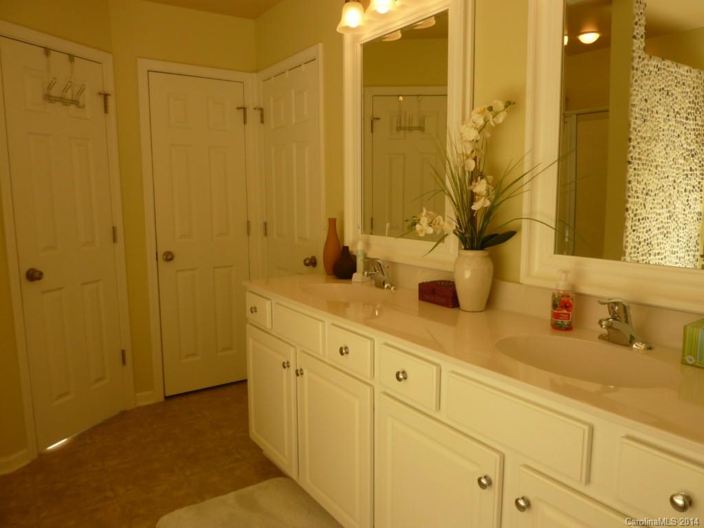 11204 Cypress View Drive Charlotte NC 28262