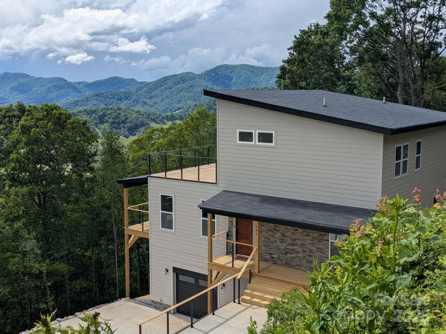 689 Blake Drive Canton NC 28716