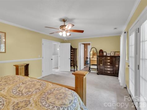 237 Midway Crossing Clyde NC 28721
