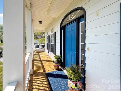 237 Midway Crossing Clyde NC 28721