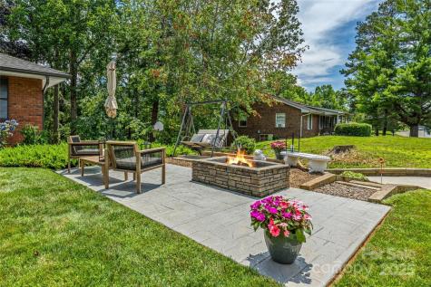 11 Blueberry Hill Road Asheville NC 28804