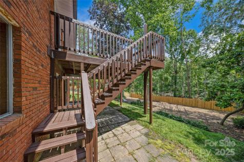11 Blueberry Hill Road Asheville NC 28804