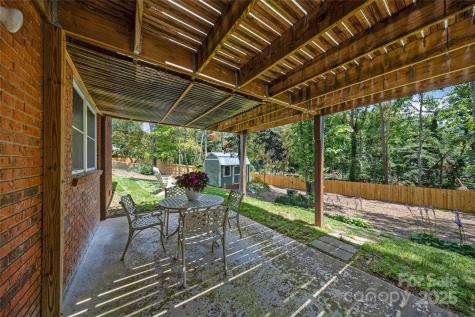 11 Blueberry Hill Road Asheville NC 28804