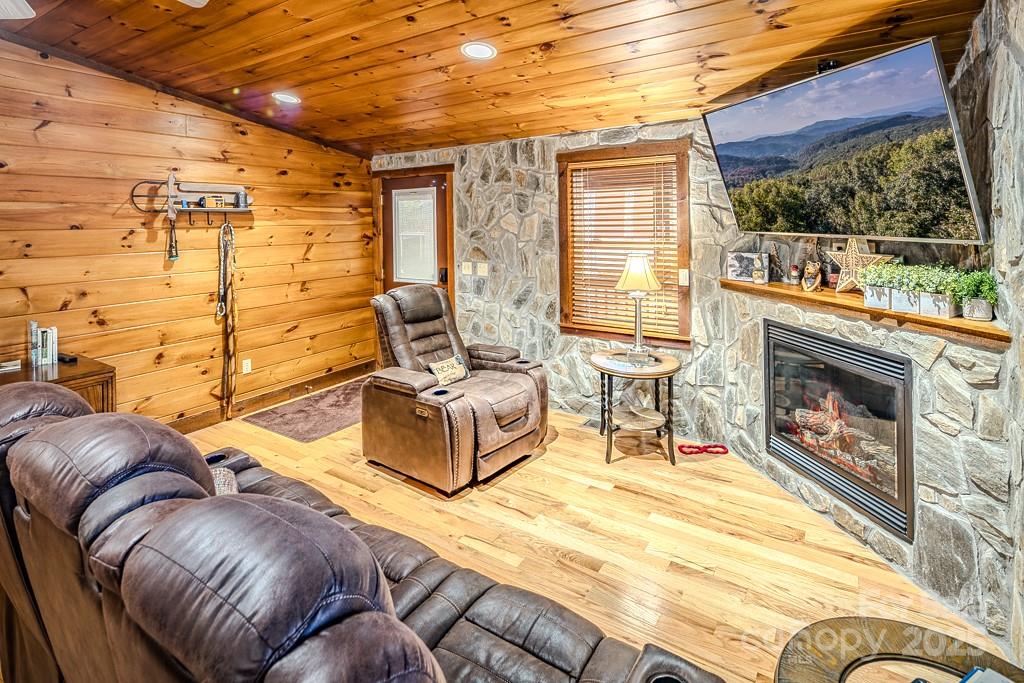 719 Pine Ridge Road Beech Mountain NC 28604