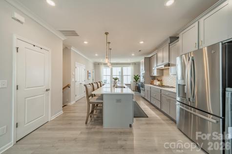 4040 Hidden Oaks Drive Charlotte NC 28205
