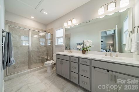 4040 Hidden Oaks Drive Charlotte NC 28205
