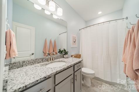 4040 Hidden Oaks Drive Charlotte NC 28205