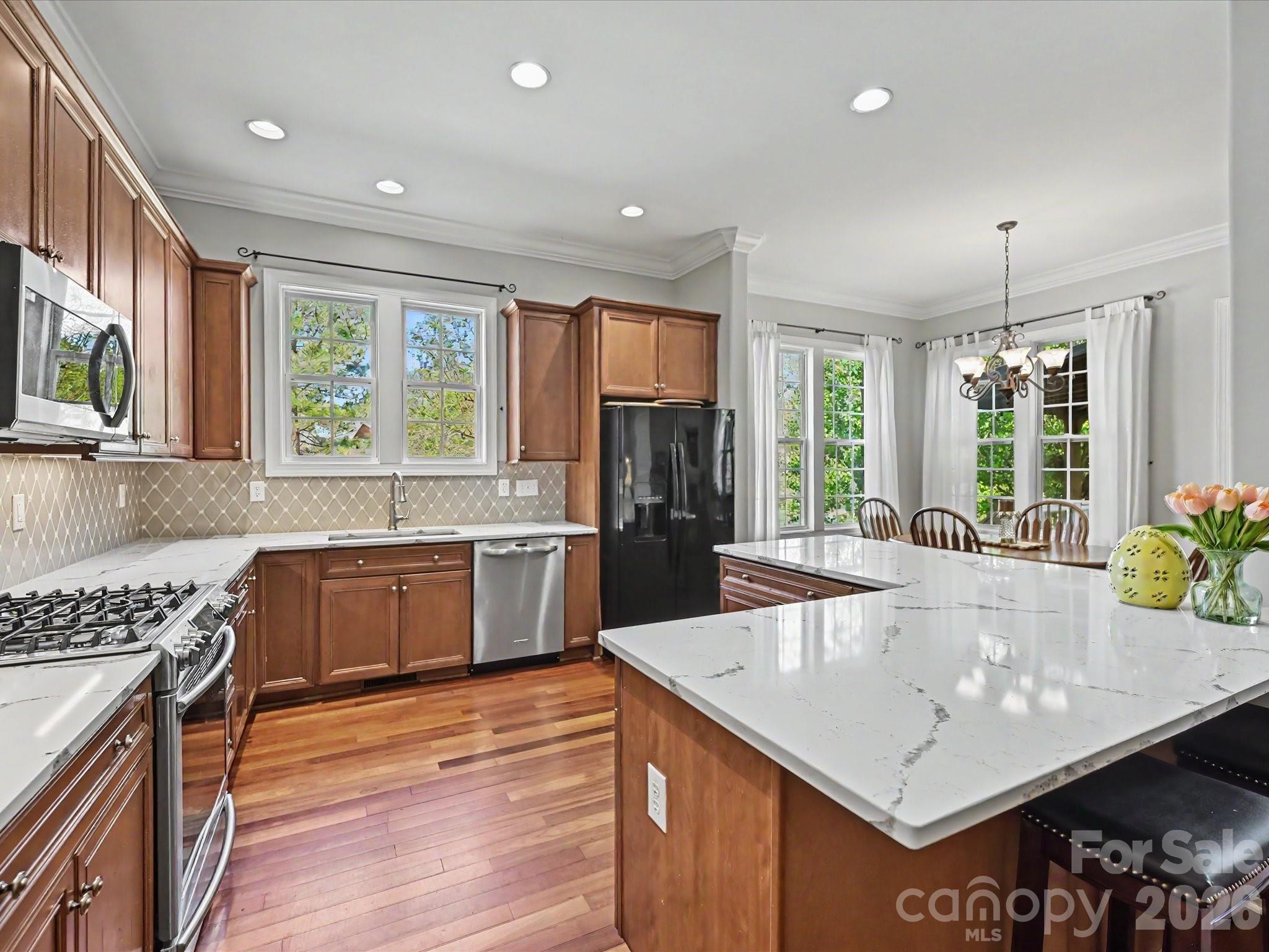 4221 Barons Court Harrisburg NC 28075
