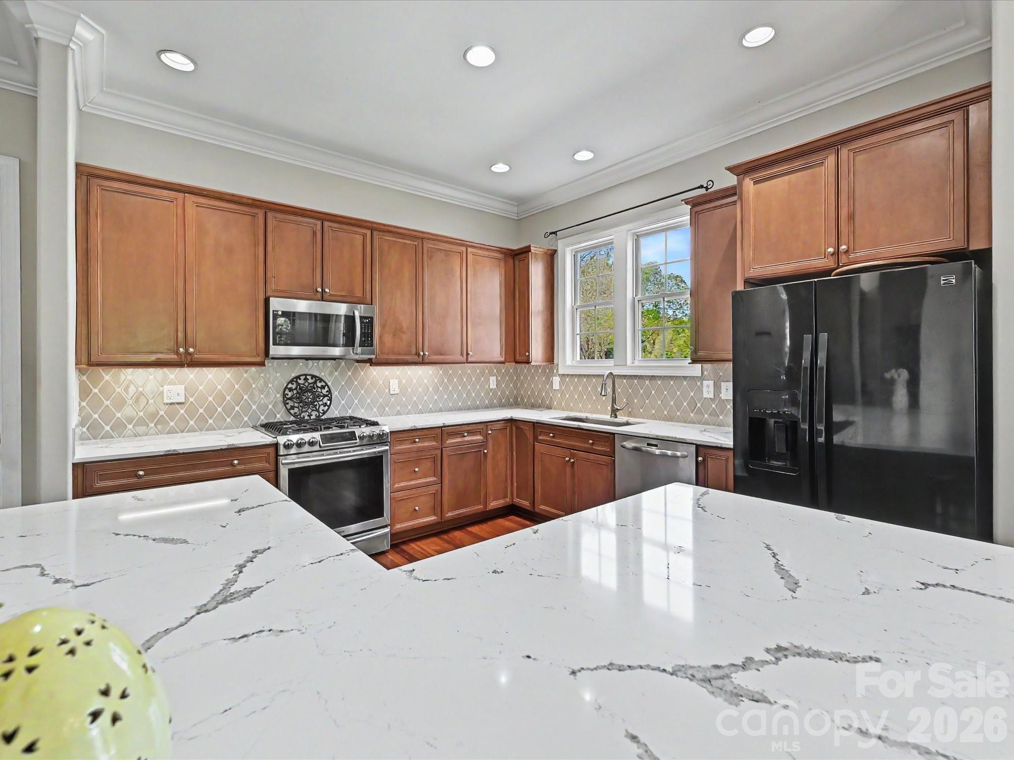 4221 Barons Court Harrisburg NC 28075