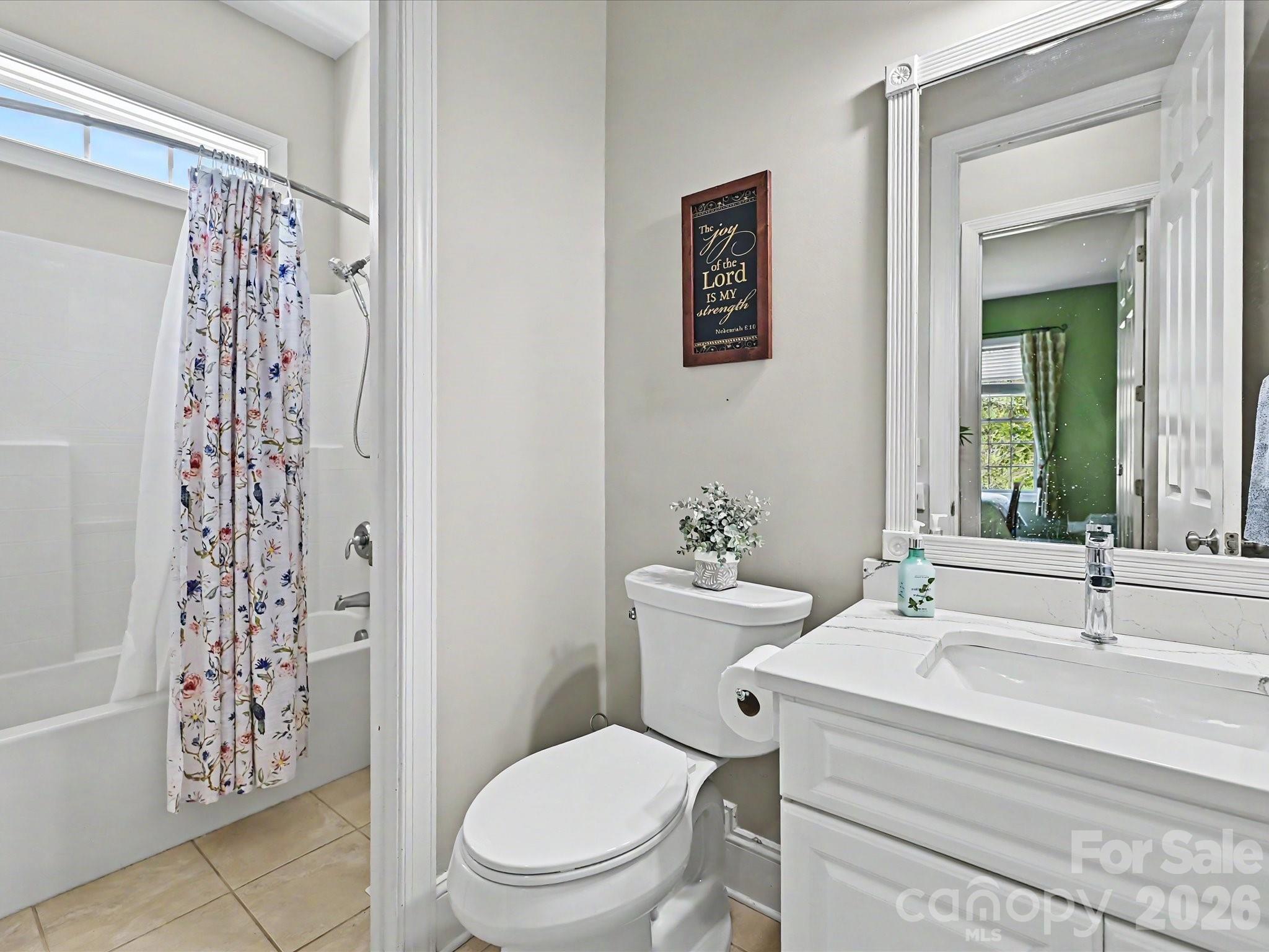 4221 Barons Court Harrisburg NC 28075