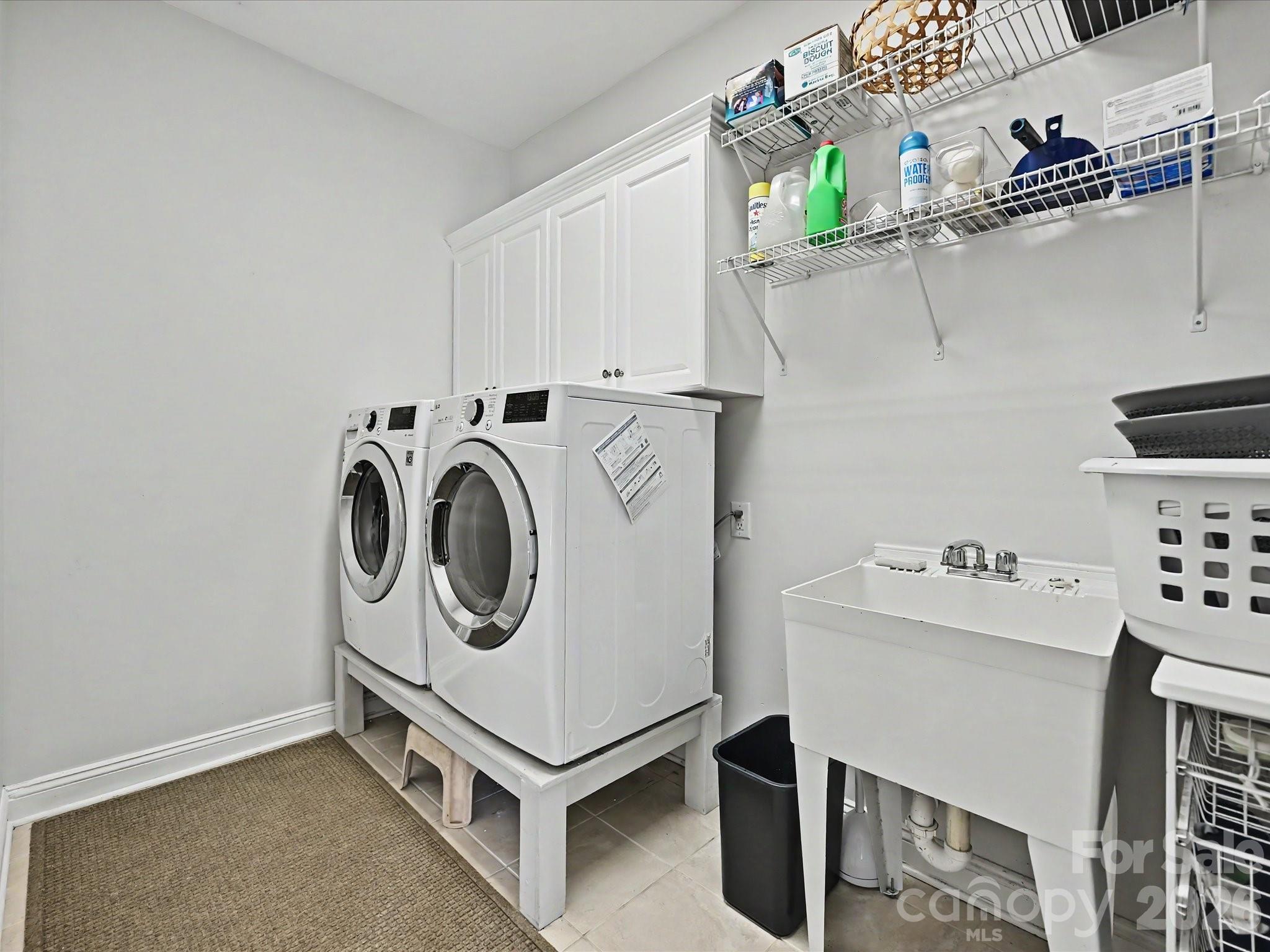 4221 Barons Court Harrisburg NC 28075