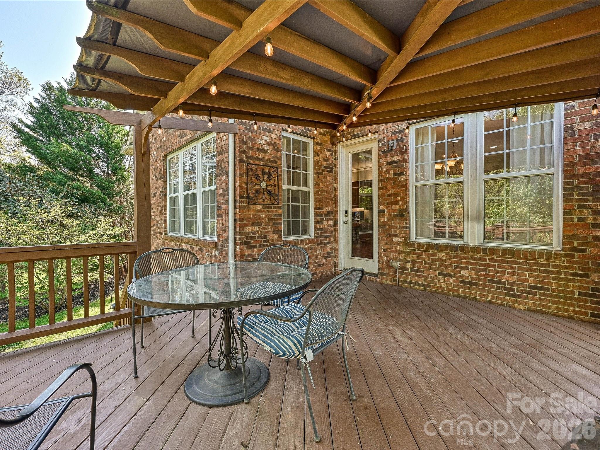 4221 Barons Court Harrisburg NC 28075