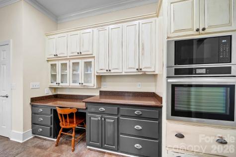 1004 Four Mile Loop Cheraw SC 29520