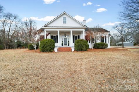 1004 Four Mile Loop Cheraw SC 29520