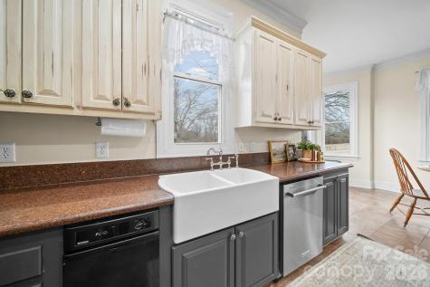 1004 Four Mile Loop Cheraw SC 29520