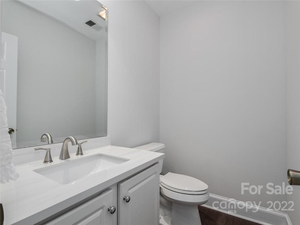 5302 Wingedfoot Road Charlotte NC 28226