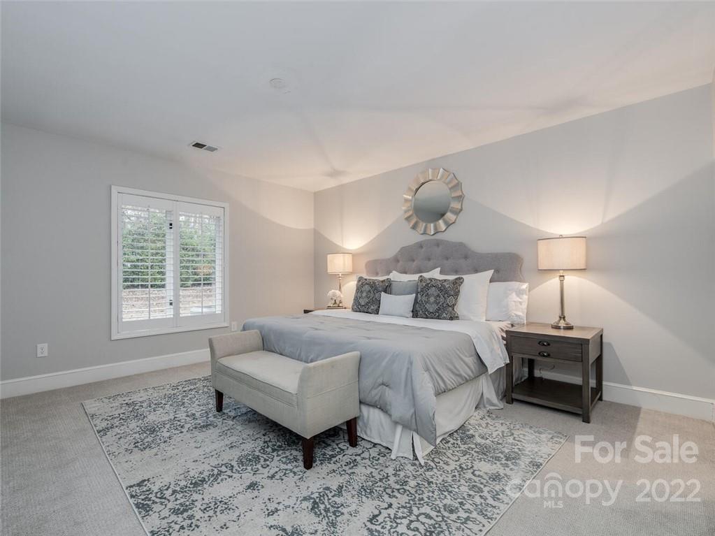 5302 Wingedfoot Road Charlotte NC 28226