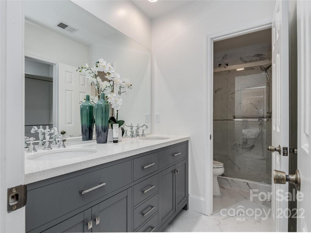 5302 Wingedfoot Road Charlotte NC 28226