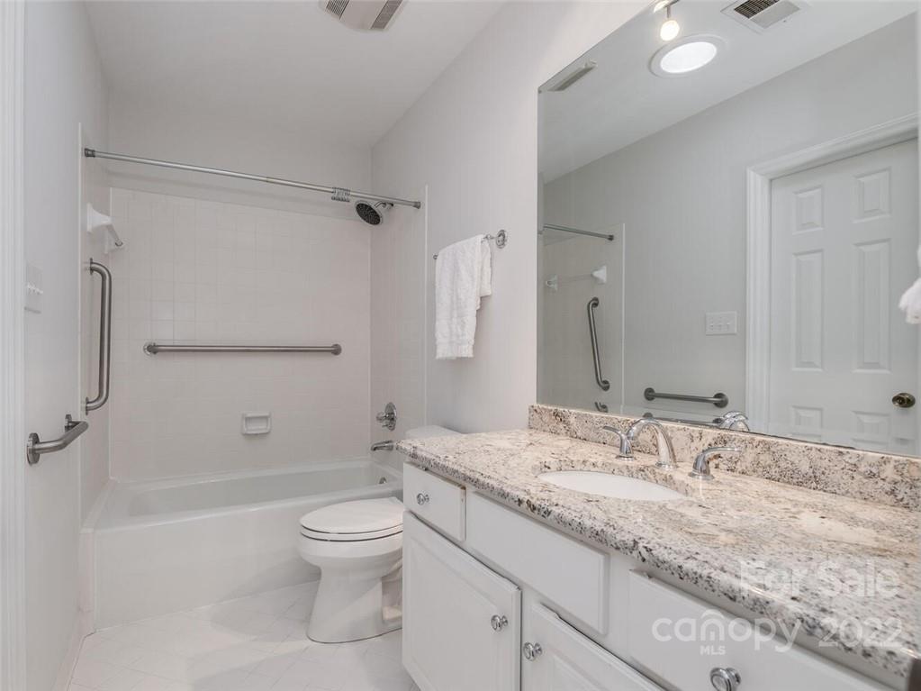 5302 Wingedfoot Road Charlotte NC 28226