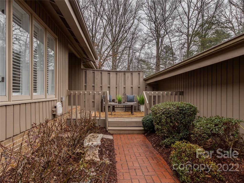 5302 Wingedfoot Road Charlotte NC 28226