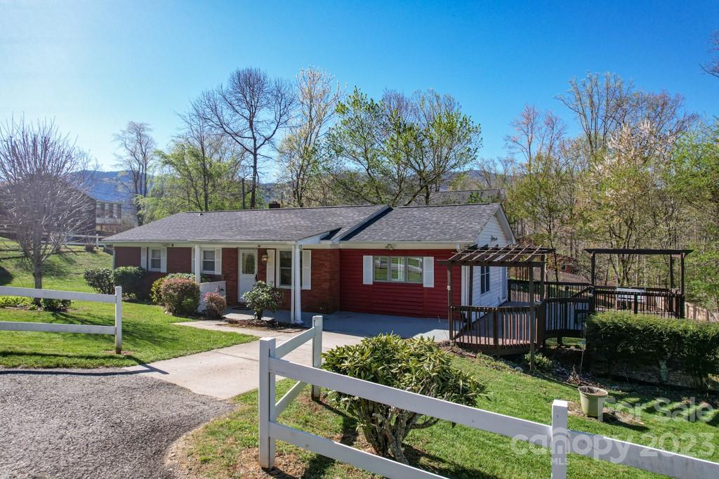 203 W Charleston Avenue, Swannanoa NC MLS Car4019089 Greybeard Realty