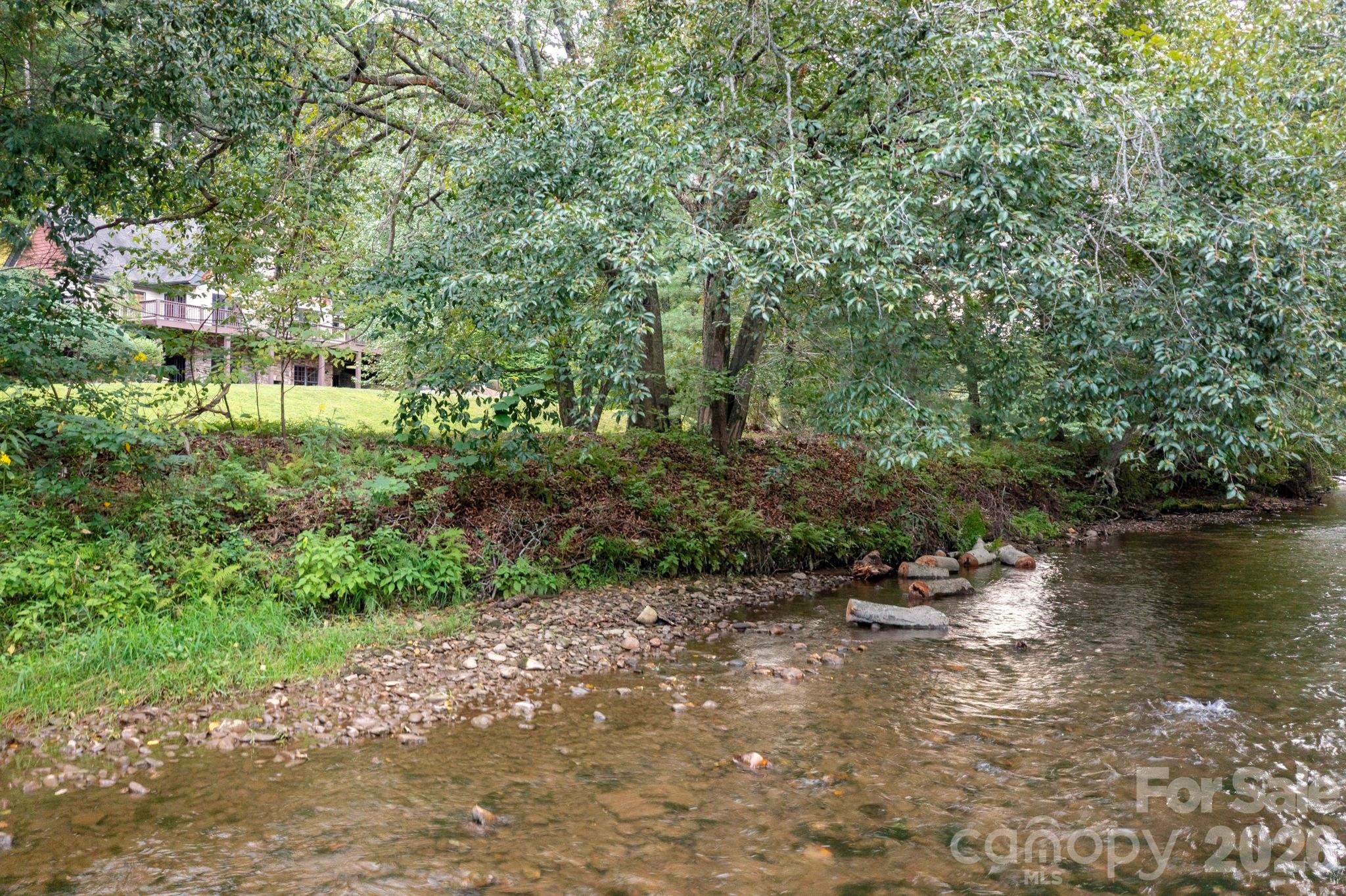559 Shining Rock Path Horse Shoe NC 28742
