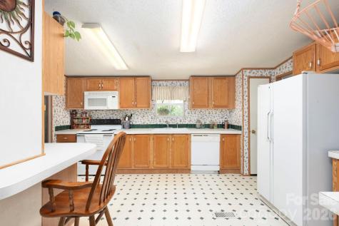 66 Green Oak Road Asheville NC 28804