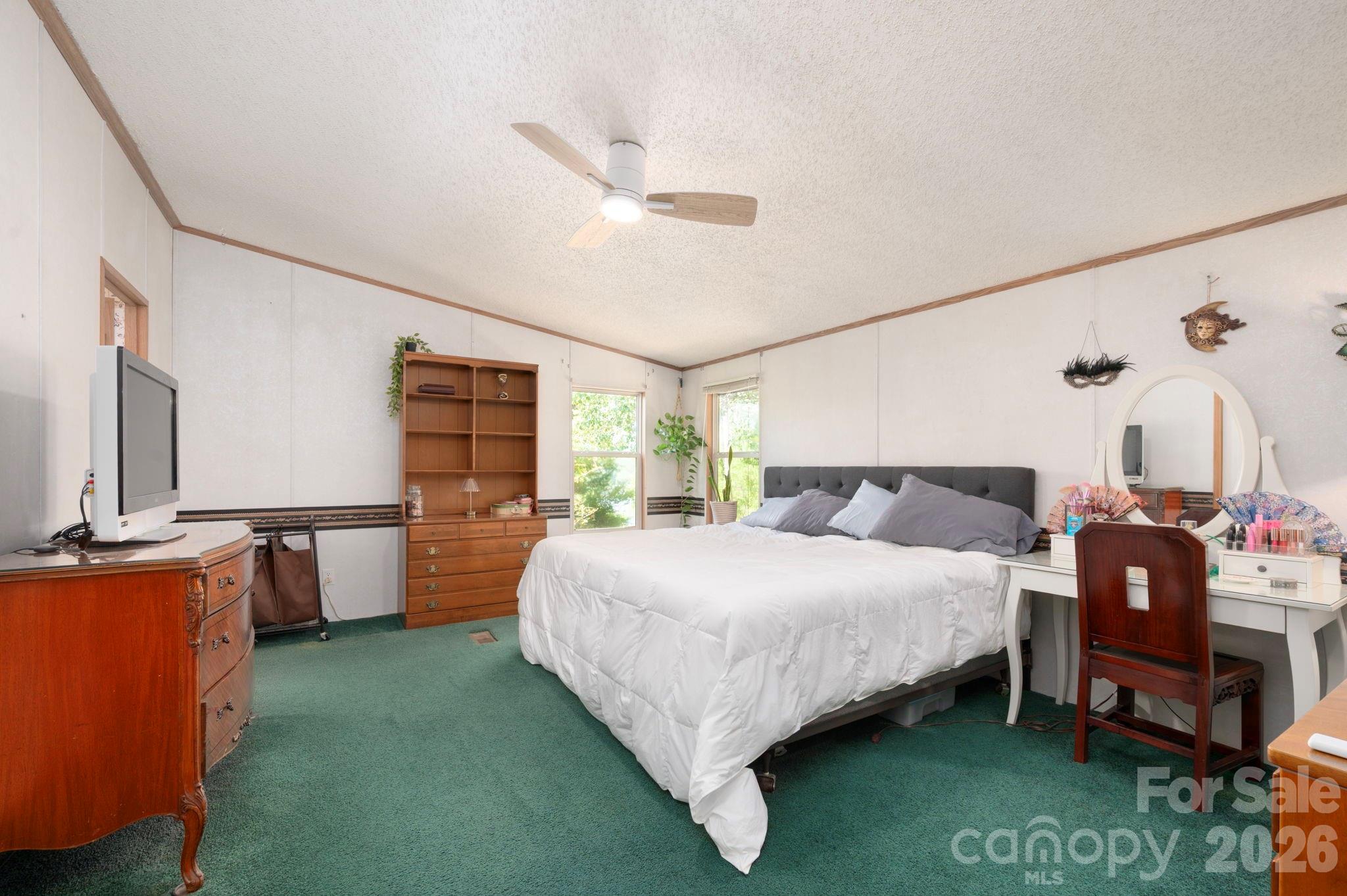 66 Green Oak Road Asheville NC 28804