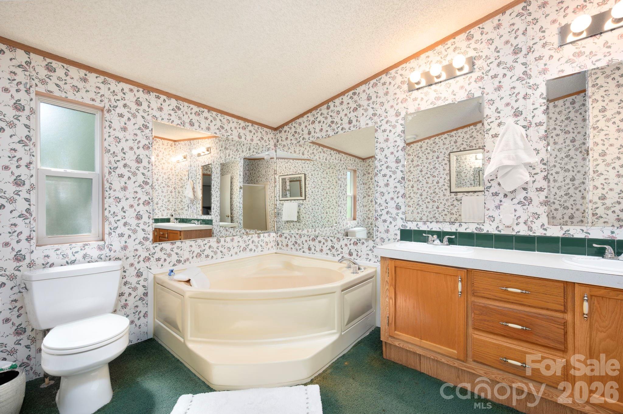 66 Green Oak Road Asheville NC 28804