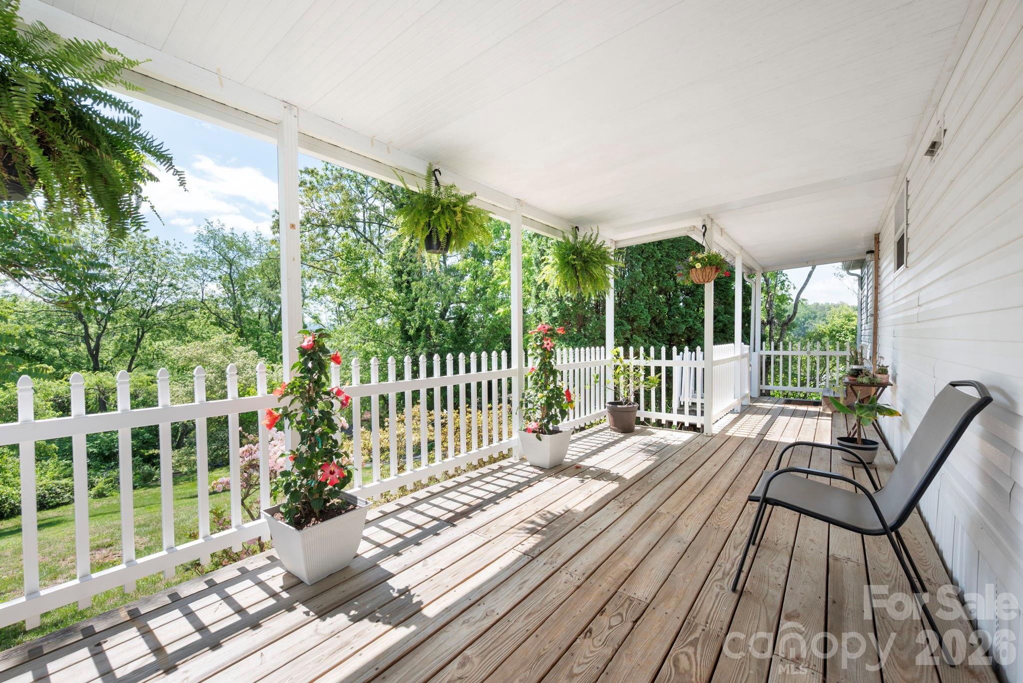 66 Green Oak Road Asheville NC 28804