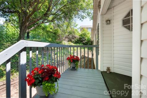 66 Green Oak Road Asheville NC 28804