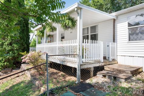 66 Green Oak Road Asheville NC 28804