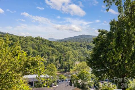 66 Green Oak Road Asheville NC 28804