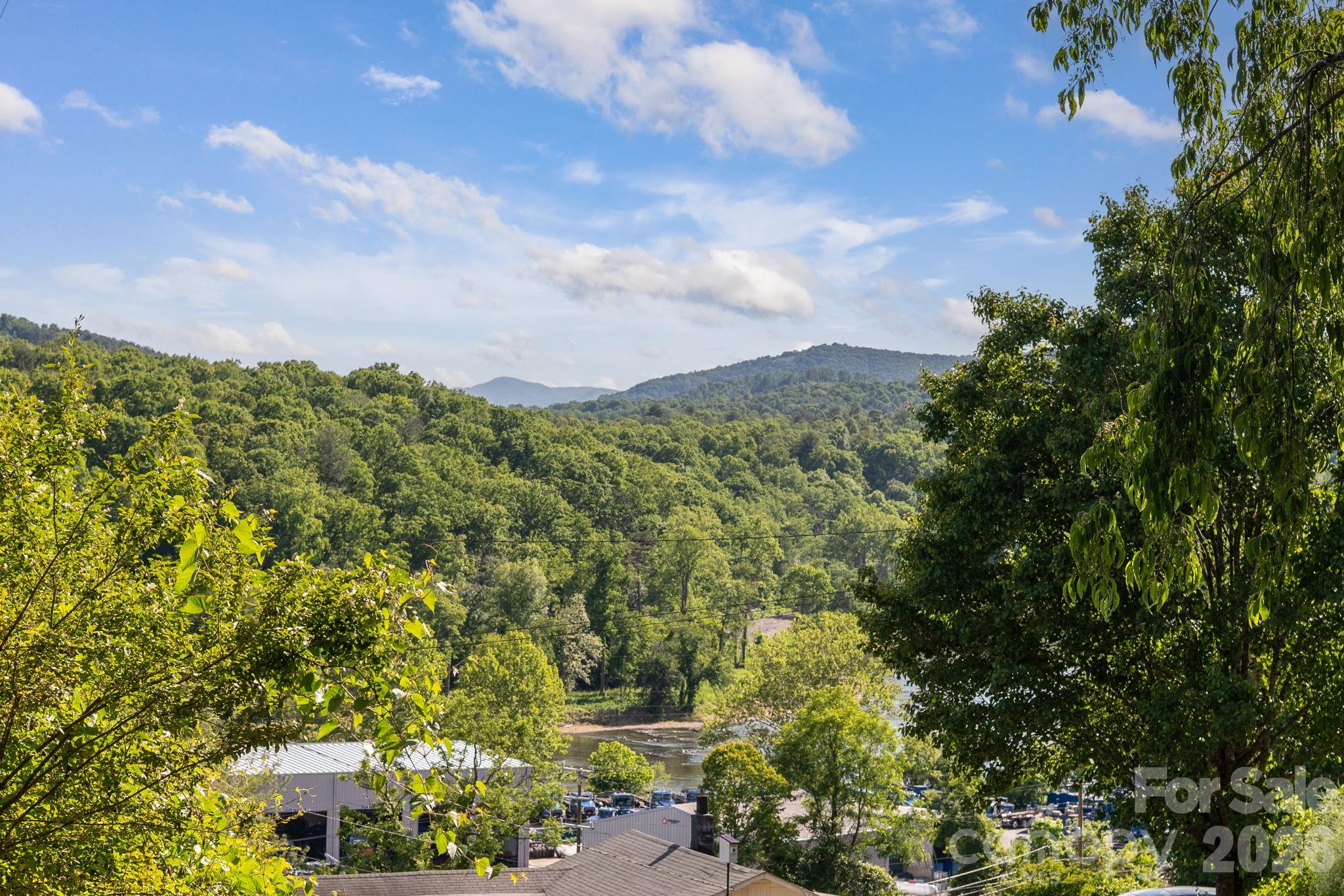 66 Green Oak Road Asheville NC 28804