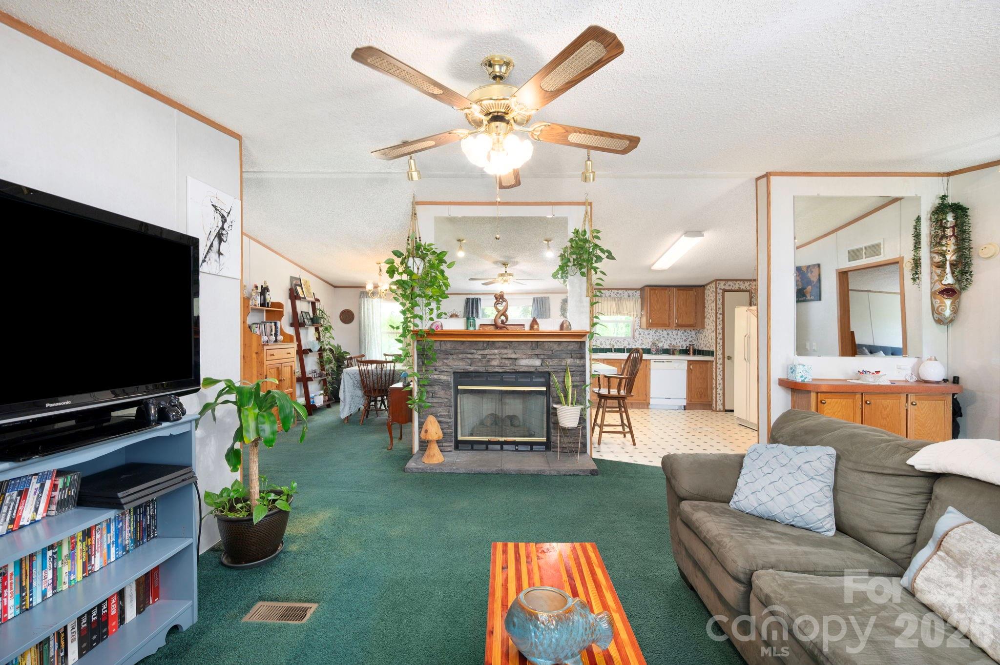 66 Green Oak Road Asheville NC 28804